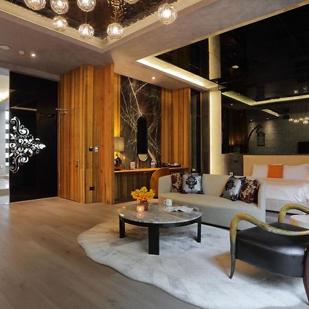 Mulan Motel Ταϊχούνγκ Εξωτερικό φωτογραφία
